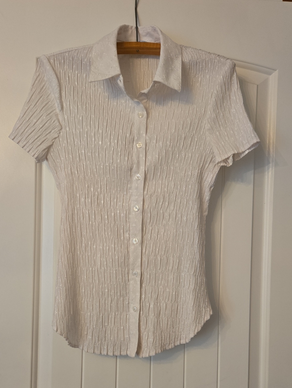 Women's White Short-Sleeve Button Front Blouse